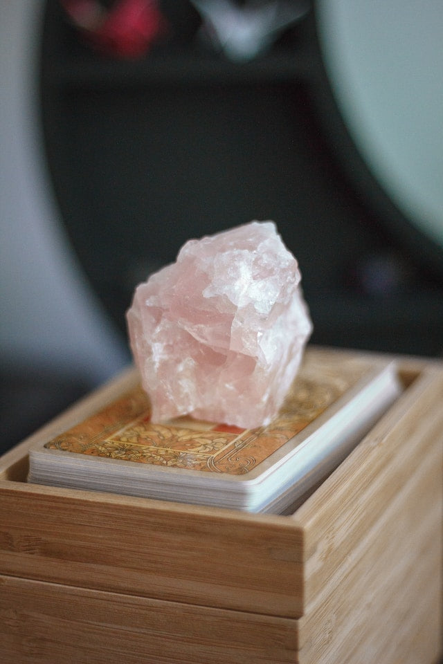 Rose Quartz: The Healing Gem of Love and Harmony