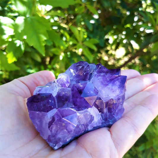 Unleashing the Mystical Powers of Amethyst: A Guide to its Benefits, Uses, and Crystal Healing
